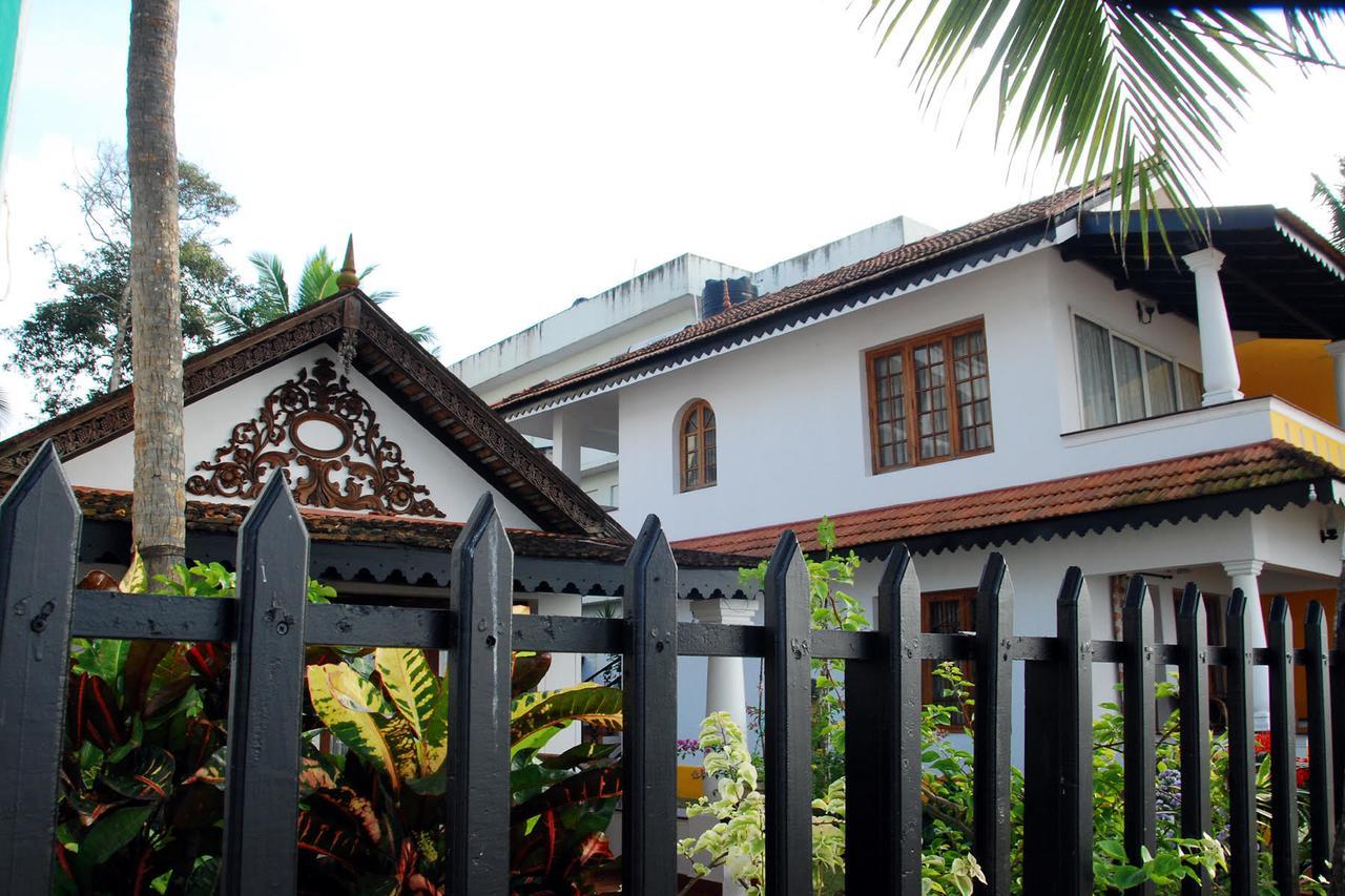 Kovalam Beach Cottage Exteriör bild